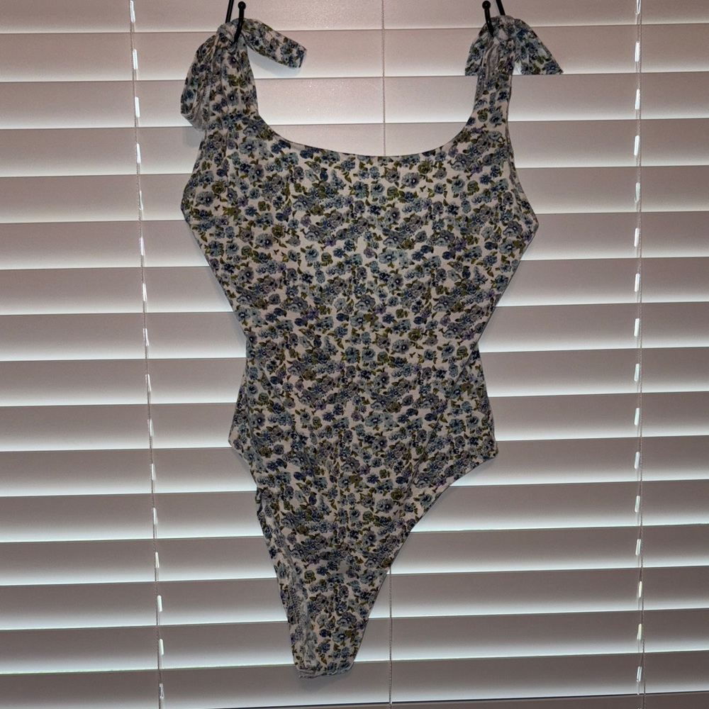 SHEIN Floral Print Bodysuit - Blue and Yellow